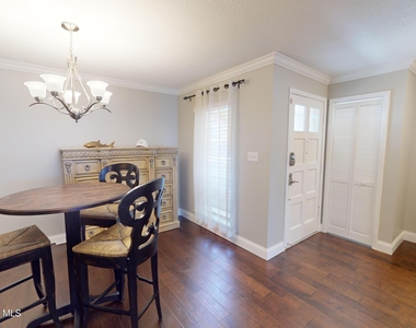 216 Country Club Drive - Photo Thumbnail 15
