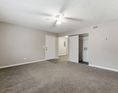 3529 Glenwood Road - Photo Thumbnail 3