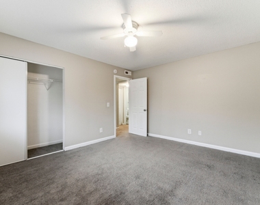 3529 Glenwood Road - Photo Thumbnail 15