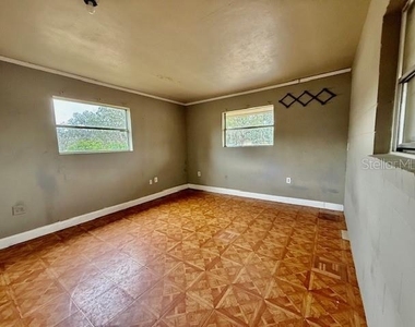 4 Sunshine Boulevard - Photo Thumbnail 22