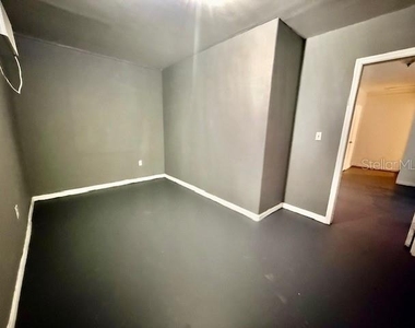 4 Sunshine Boulevard - Photo Thumbnail 30