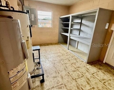 4 Sunshine Boulevard - Photo Thumbnail 23