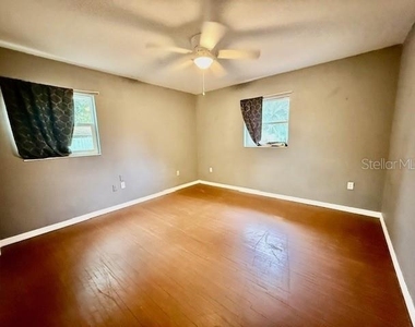 4 Sunshine Boulevard - Photo Thumbnail 16