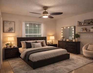 1305 E Louise Avenue - Photo Thumbnail 5