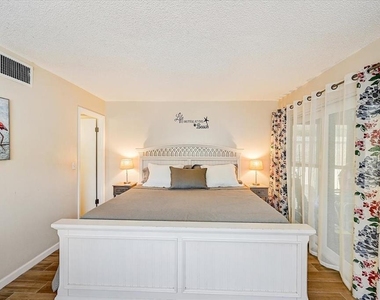 722 S Blvd Of The Presidents - Photo Thumbnail 9