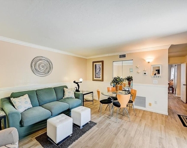 722 S Blvd Of The Presidents - Photo Thumbnail 5