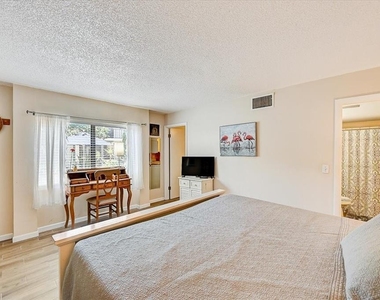 722 S Blvd Of The Presidents - Photo Thumbnail 10