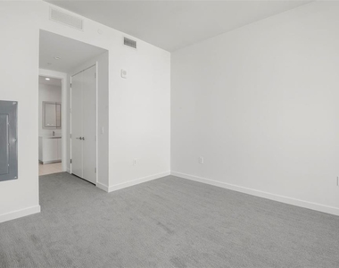 400 Central Avenue - Photo Thumbnail 32