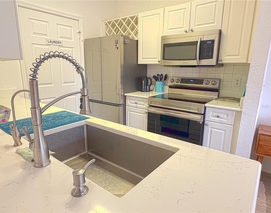 1216 S Missouri Avenue - Photo Thumbnail 2