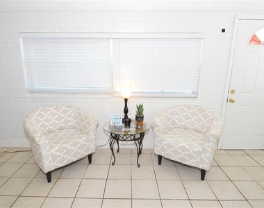 156 146th Avenue E - Photo Thumbnail 6
