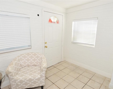 156 146th Avenue E - Photo Thumbnail 5