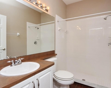 13714 Artesa Bell Drive - Photo Thumbnail 25