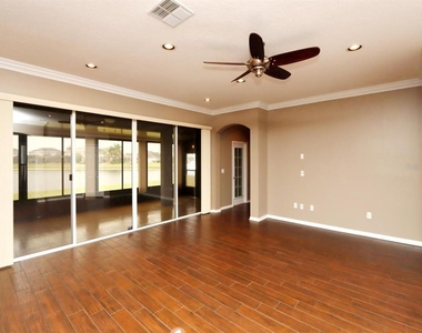 13714 Artesa Bell Drive - Photo Thumbnail 11