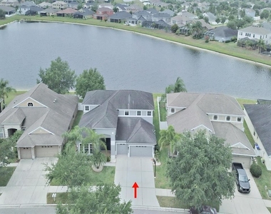 13714 Artesa Bell Drive - Photo Thumbnail 2