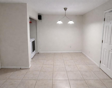 6115 N Albany Avenue - Photo Thumbnail 6