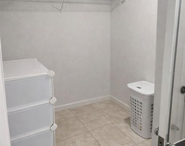 6115 N Albany Avenue - Photo Thumbnail 14