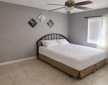 6115 N Albany Avenue - Photo Thumbnail 13