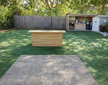 6115 N Albany Avenue - Photo Thumbnail 15
