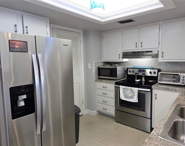 285 107th Avenue - Photo Thumbnail 12