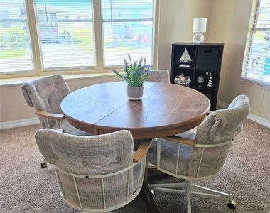 373 Majesty Drive - Photo Thumbnail 7