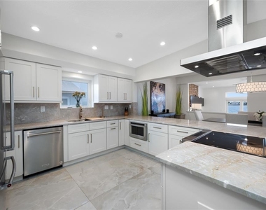 540 59th Avenue - Photo Thumbnail 3
