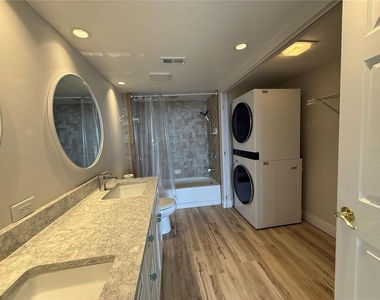 4823 Ebbtide Lane - Photo Thumbnail 15