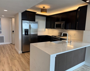 4823 Ebbtide Lane - Photo Thumbnail 7