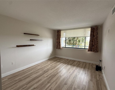 4823 Ebbtide Lane - Photo Thumbnail 11