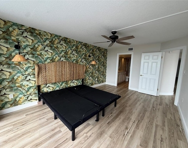 4823 Ebbtide Lane - Photo Thumbnail 14