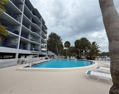 4823 Ebbtide Lane - Photo Thumbnail 43