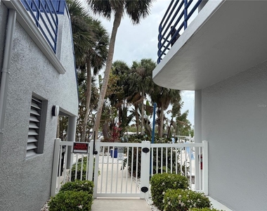 4823 Ebbtide Lane - Photo Thumbnail 32
