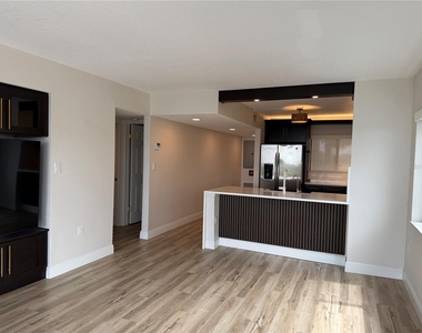 4823 Ebbtide Lane - Photo Thumbnail 6