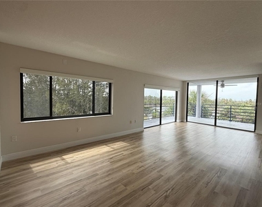 4823 Ebbtide Lane - Photo Thumbnail 10