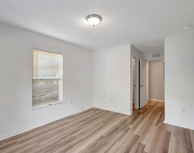 720 Newton Avenue S - Photo Thumbnail 8