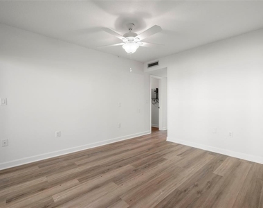 1 Windrush Boulevard - Photo Thumbnail 31