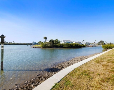 1 Windrush Boulevard - Photo Thumbnail 41