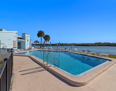 1 Windrush Boulevard - Photo Thumbnail 43