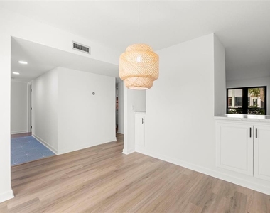 1 Windrush Boulevard - Photo Thumbnail 10