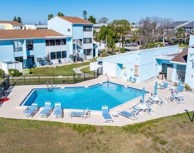 1 Windrush Boulevard - Photo Thumbnail 6