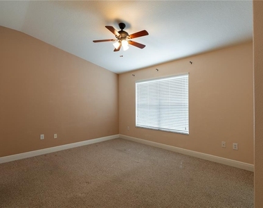 4631 69th Place - Photo Thumbnail 10