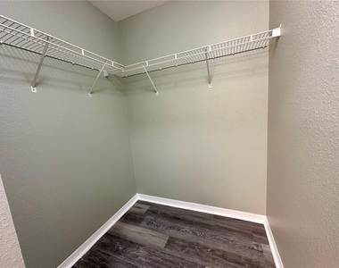 10534 White Lake Court - Photo Thumbnail 15