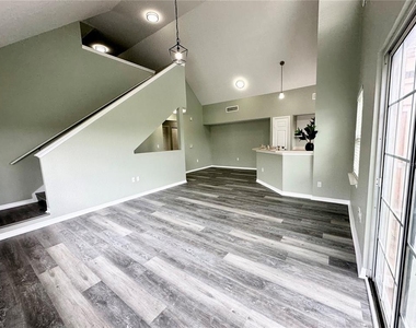10534 White Lake Court - Photo Thumbnail 8