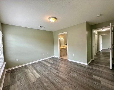 10534 White Lake Court - Photo Thumbnail 9