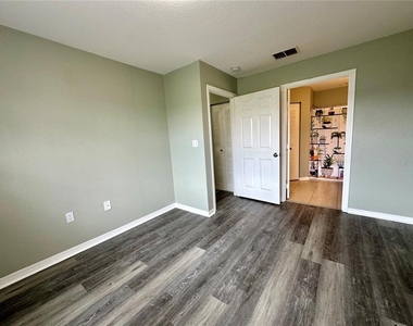 10534 White Lake Court - Photo Thumbnail 18