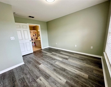 10534 White Lake Court - Photo Thumbnail 17