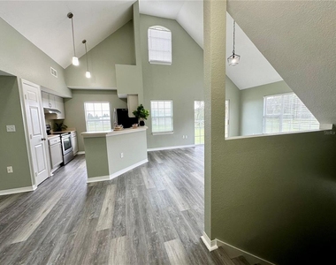 10534 White Lake Court - Photo Thumbnail 6