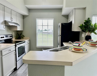 10534 White Lake Court - Photo Thumbnail 2
