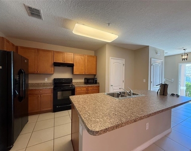 1623 Reflection Cove - Photo Thumbnail 7