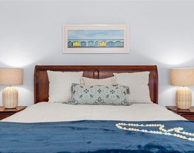860 Ashford Ave - Photo Thumbnail 24