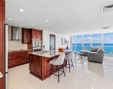 860 Ashford Ave - Photo Thumbnail 1